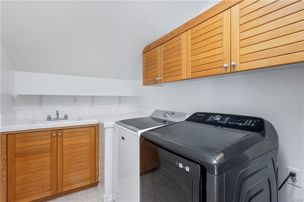 21015 Tomlee Ave - Photo 3 of 8