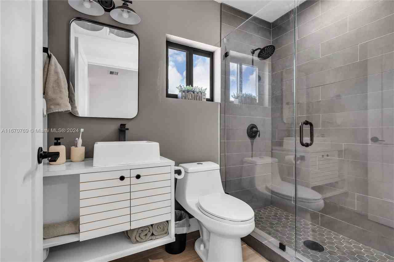 8755 Sw 34th St #2 - Photo 2 of 8