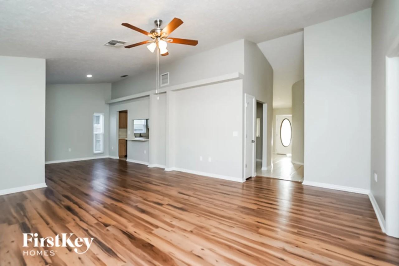 4701 Meadowsweet Ct - Photo 3 of 15