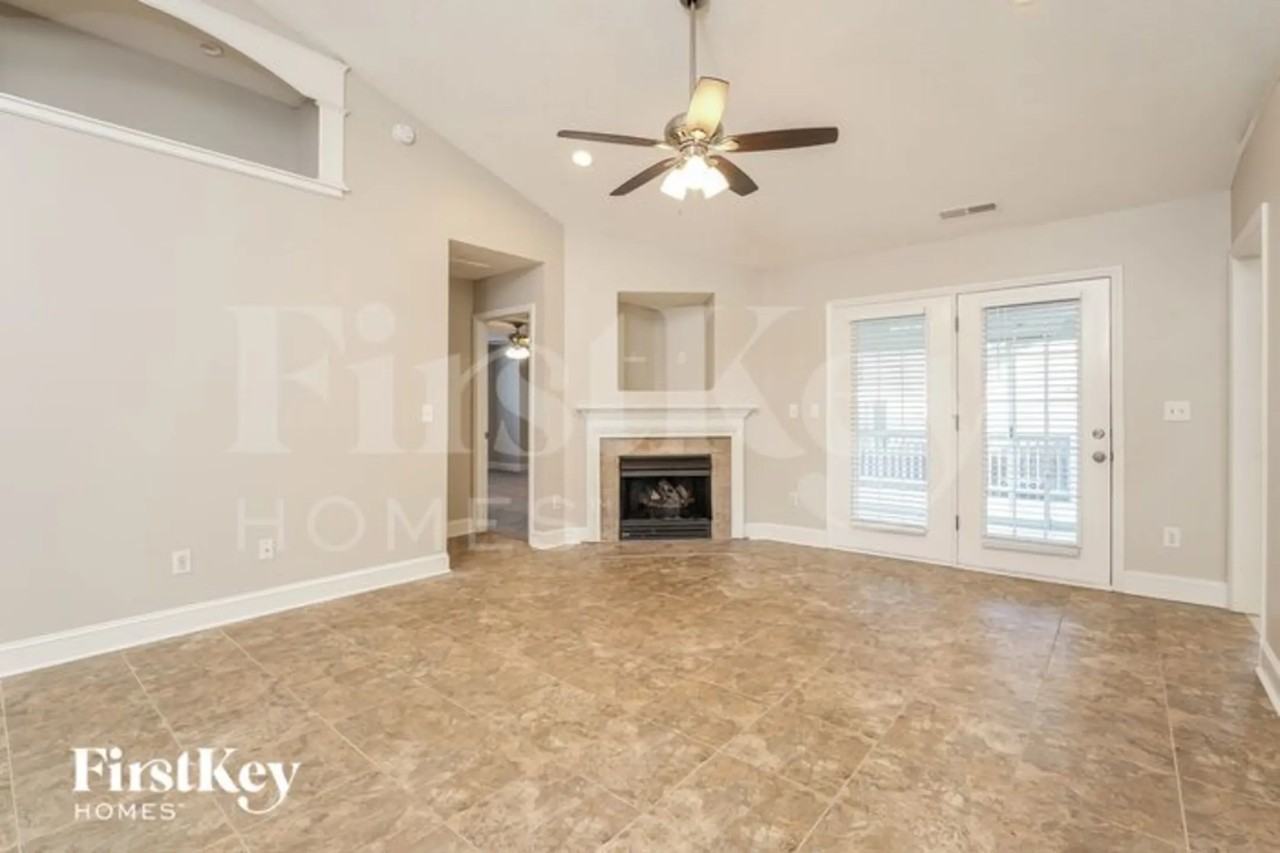 5233 Old Plantation Cir - Photo 2 of 16