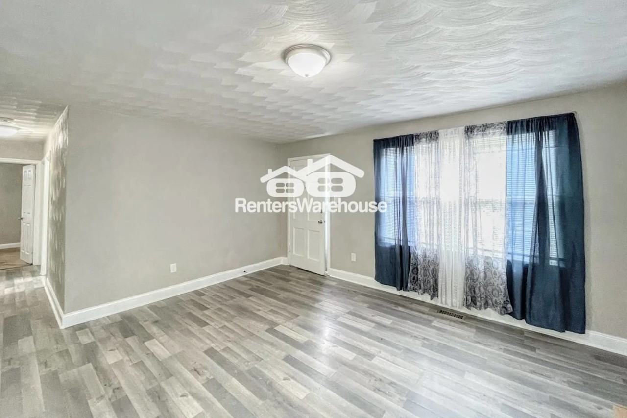 7013 University Dr - Photo 2 of 31