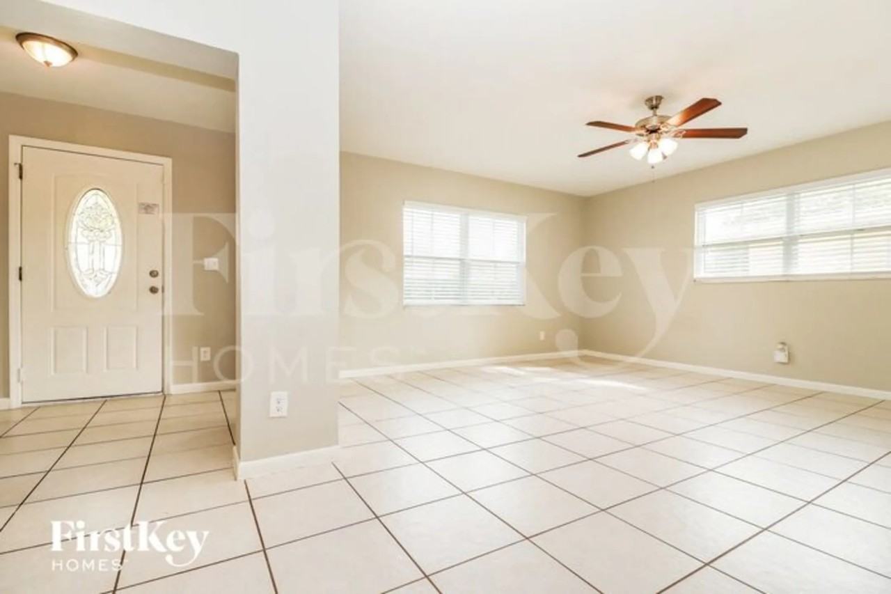 4200 Huntington St Ne - Photo 3 of 15