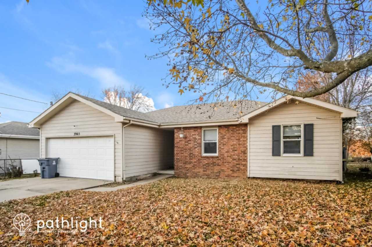 3965 W Young St - Photo 2 of 33