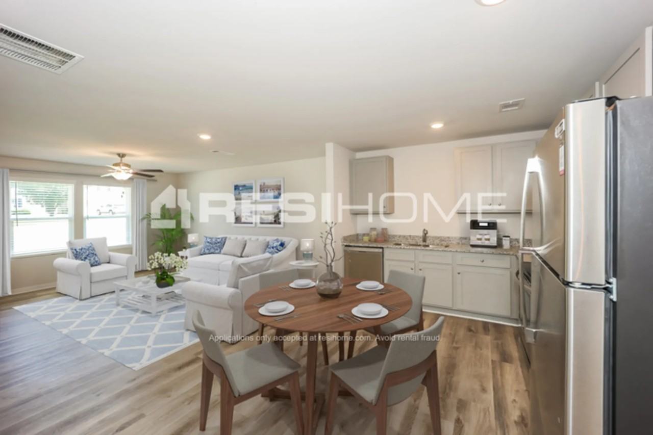 435 Fairview Oak Pl - Photo 3 of 20