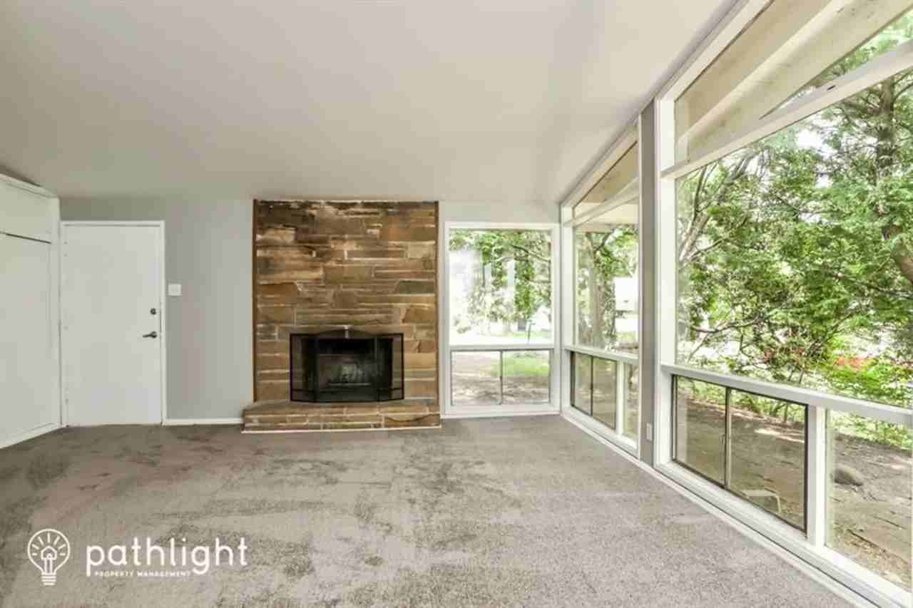 1024 Coffey Ct - Photo 2 of 16