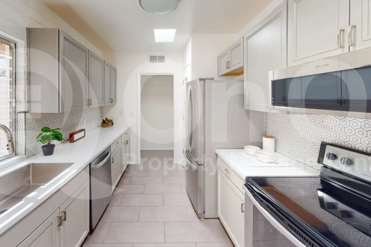 619 W Las Lomitas Rd - Photo 2 of 14