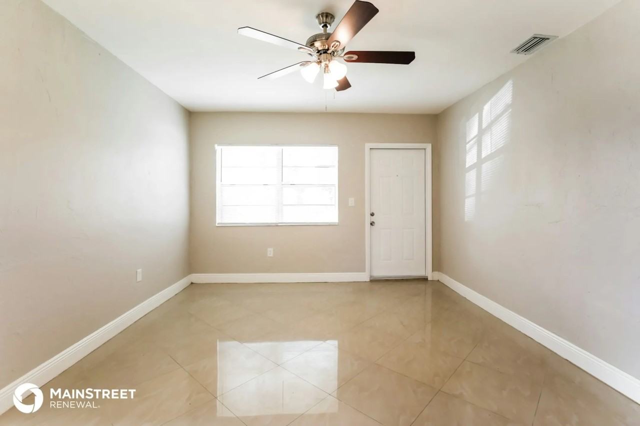 1230 Ne 144th St - Photo 2 of 15