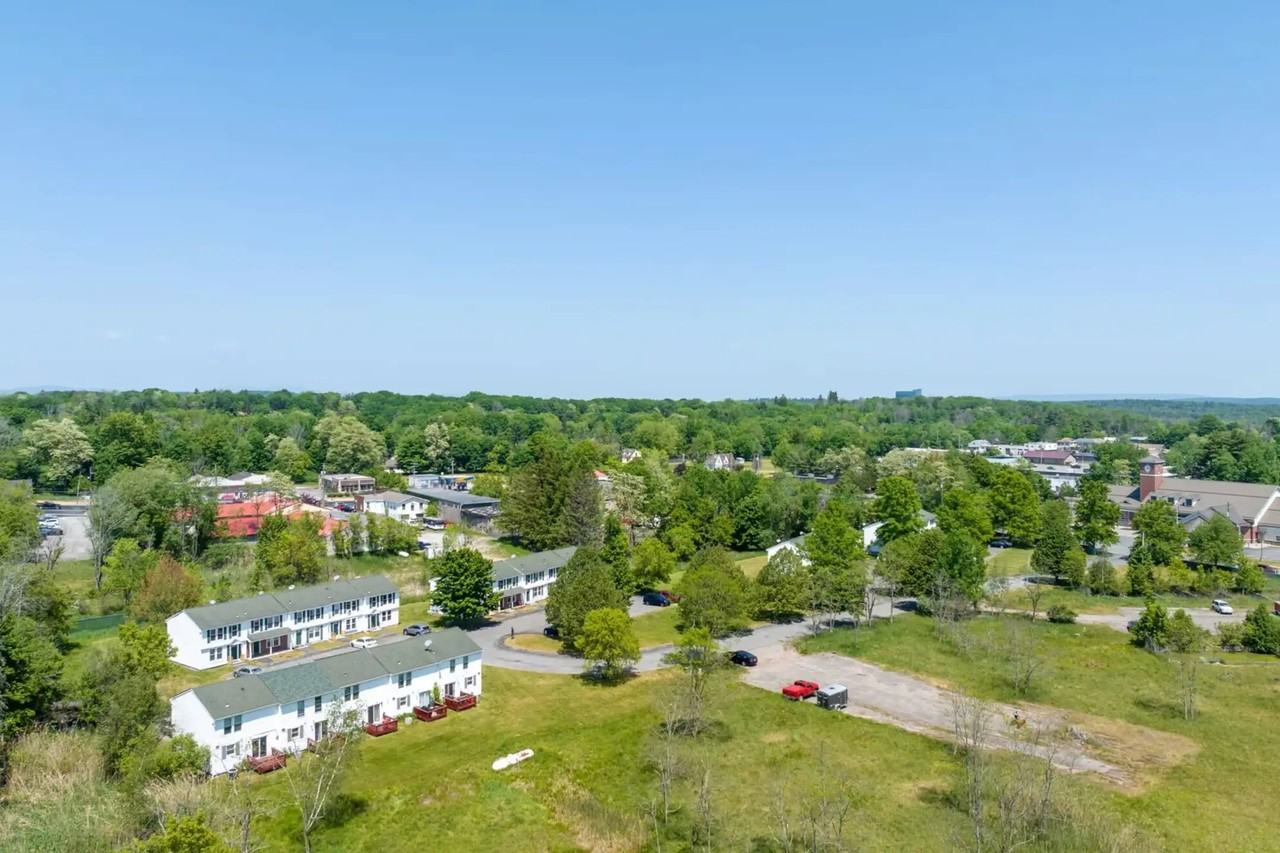 125 Richardson Ct Unit 13 - Photo 3 of 27