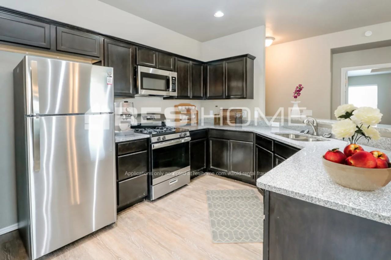 3524 Se 95th St - Photo 3 of 14