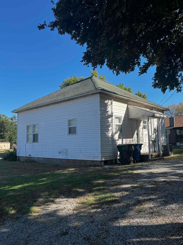 1702 S 7th St - Photo 2 of 7