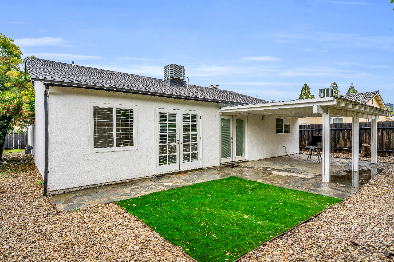 5676 East Bloomfield Street - Photo 5 of 36