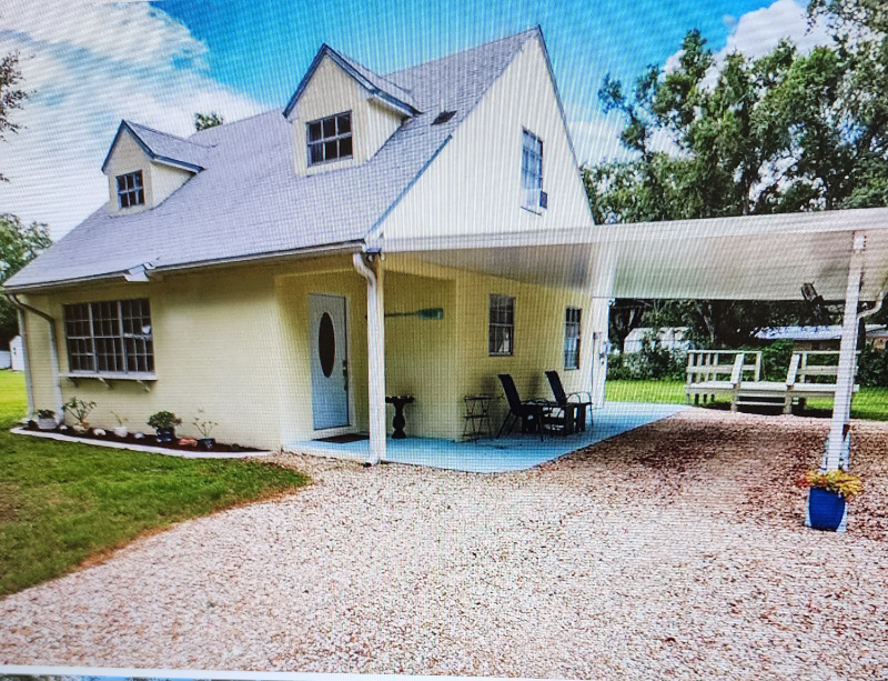 1597 Se Peach Dr - Photo 3 of 12