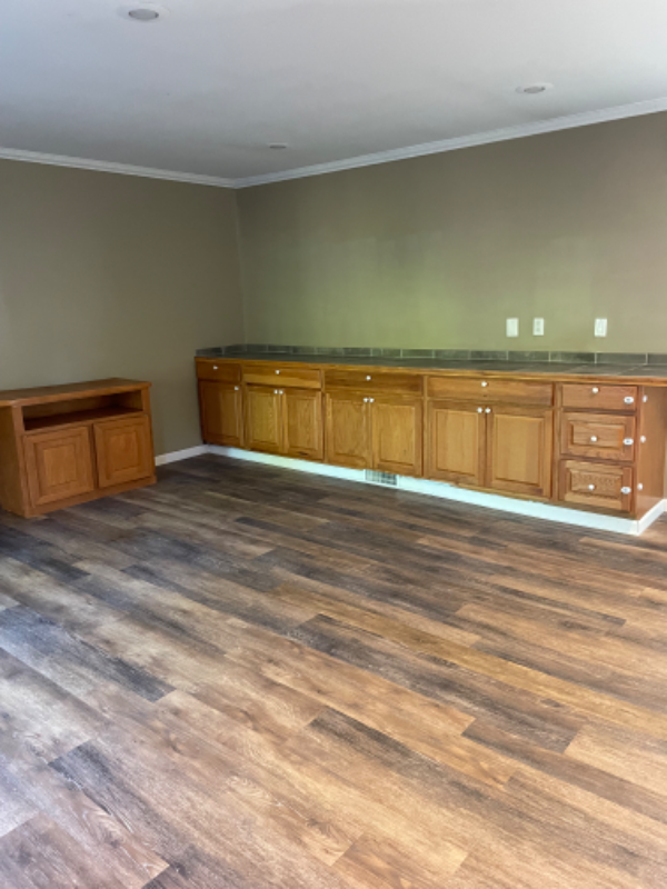 8860 Briarwood Dr - Photo 3 of 11