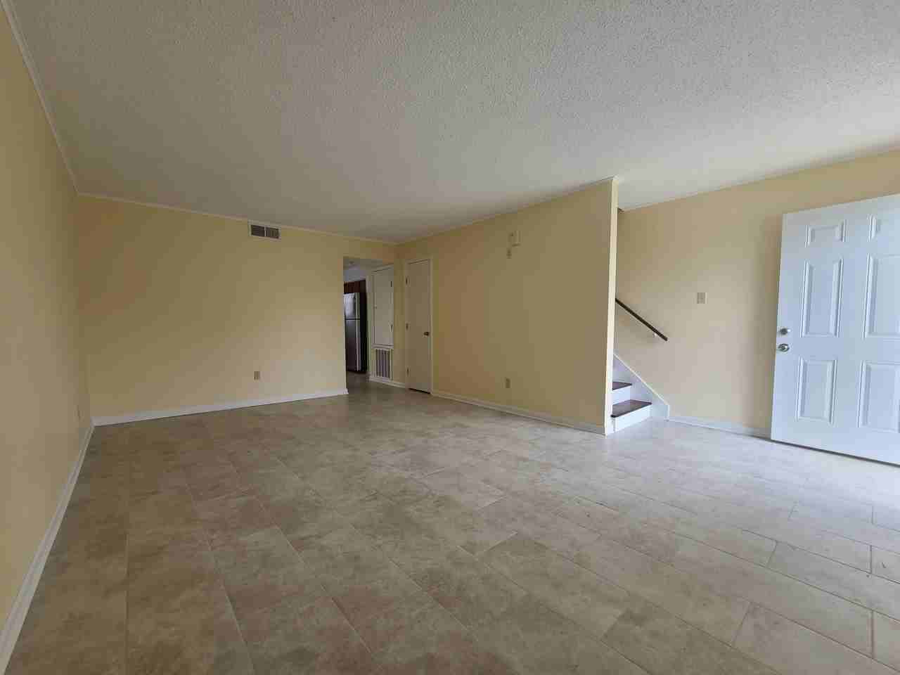 808 Revere Dr #B - Photo 2 of 12