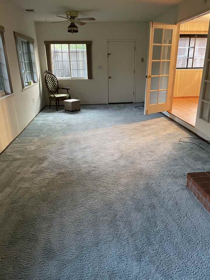 1044 Gloucester Ct #NA - Photo 2 of 7