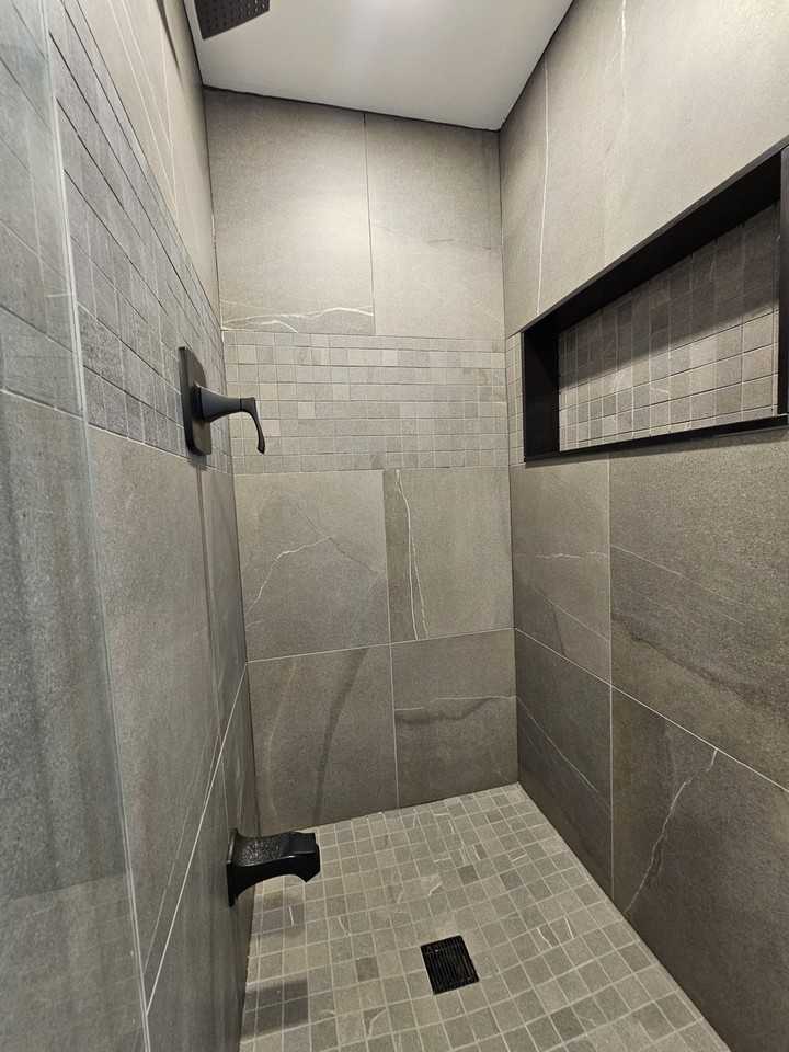 106 Allenby Ave - Photo 3 of 10