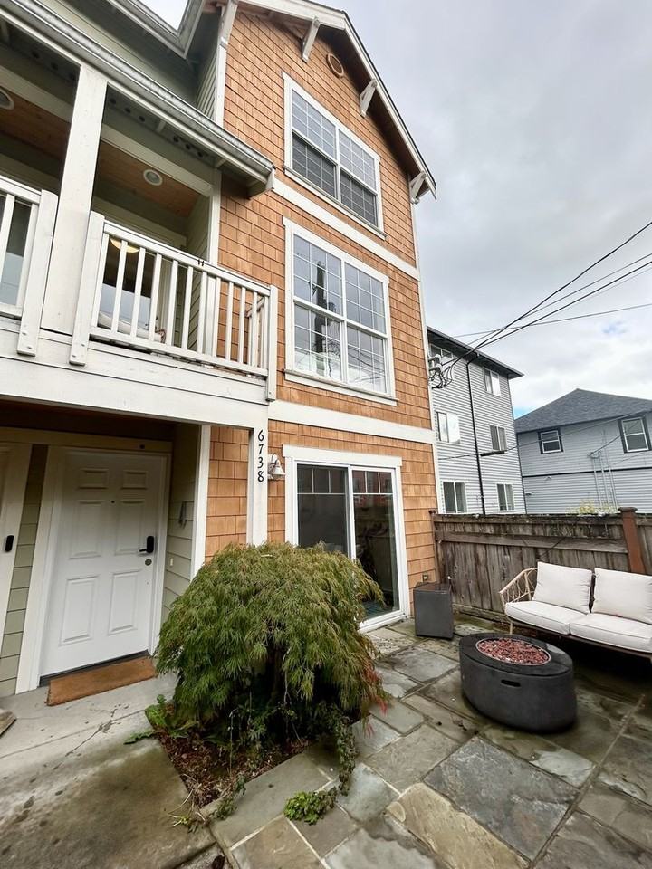 6738A Mary Ave Nw - Photo 2 of 15