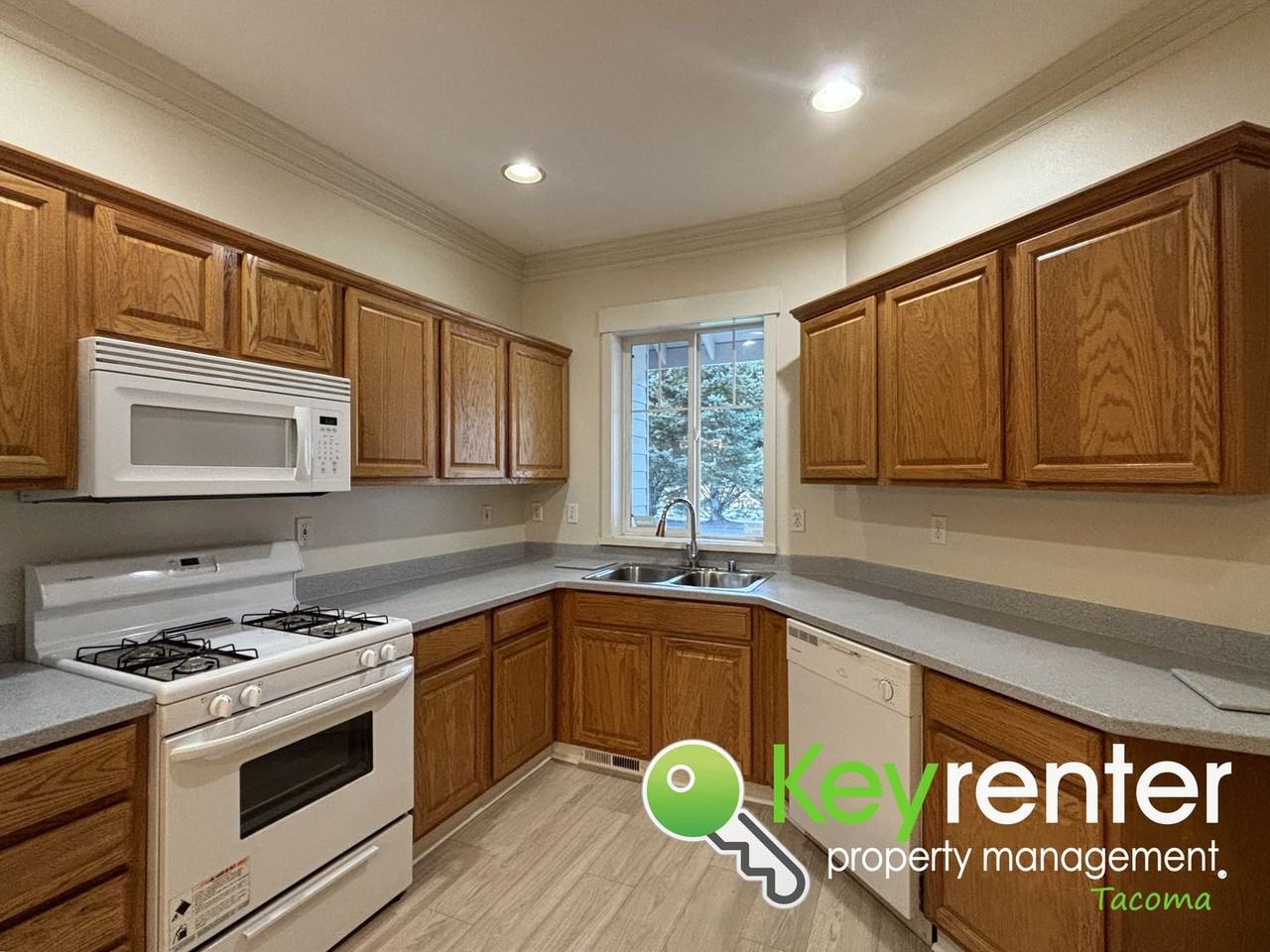 4515 66th Avenue Ct W - Photo 3 of 31