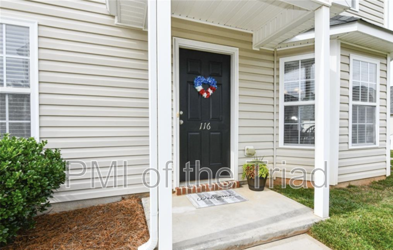 116 Breezeway Ln - Photo 2 of 13