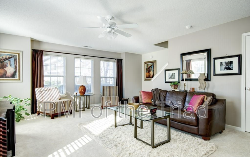 116 Breezeway Ln - Photo 4 of 13