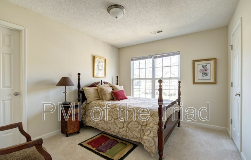 116 Breezeway Ln - Photo 7 of 13