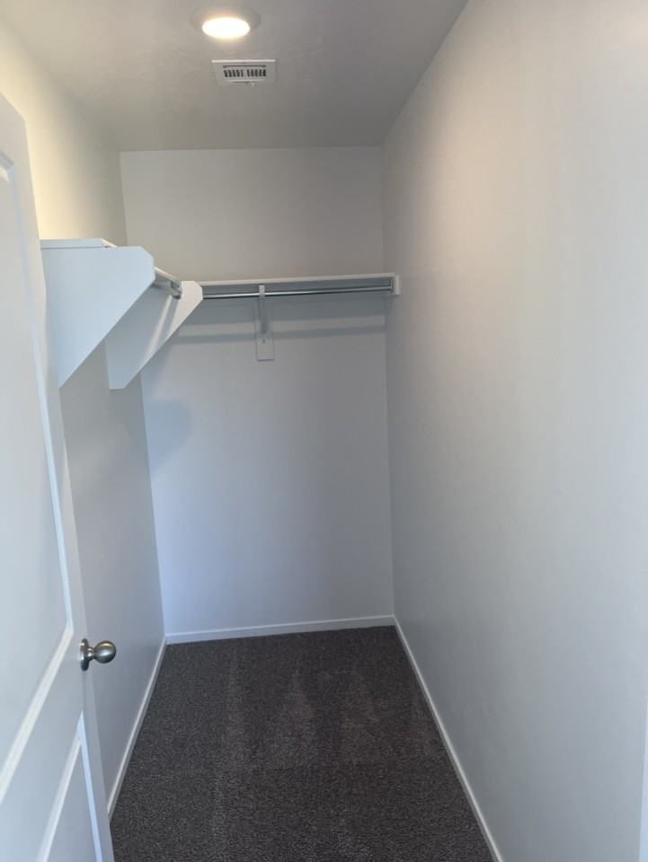 476 S Rockwell Ln - Photo 2 of 9