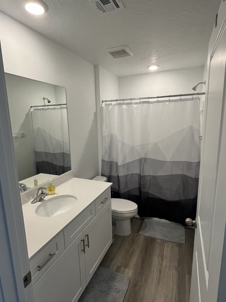 476 S Rockwell Ln - Photo 3 of 9