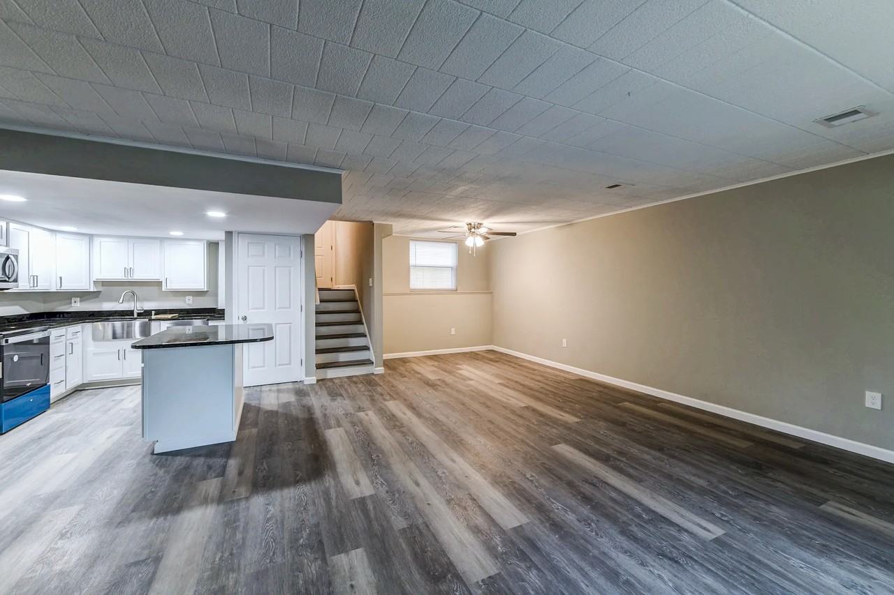 22072217 Aurora Dr #2215 - Photo 3 of 16