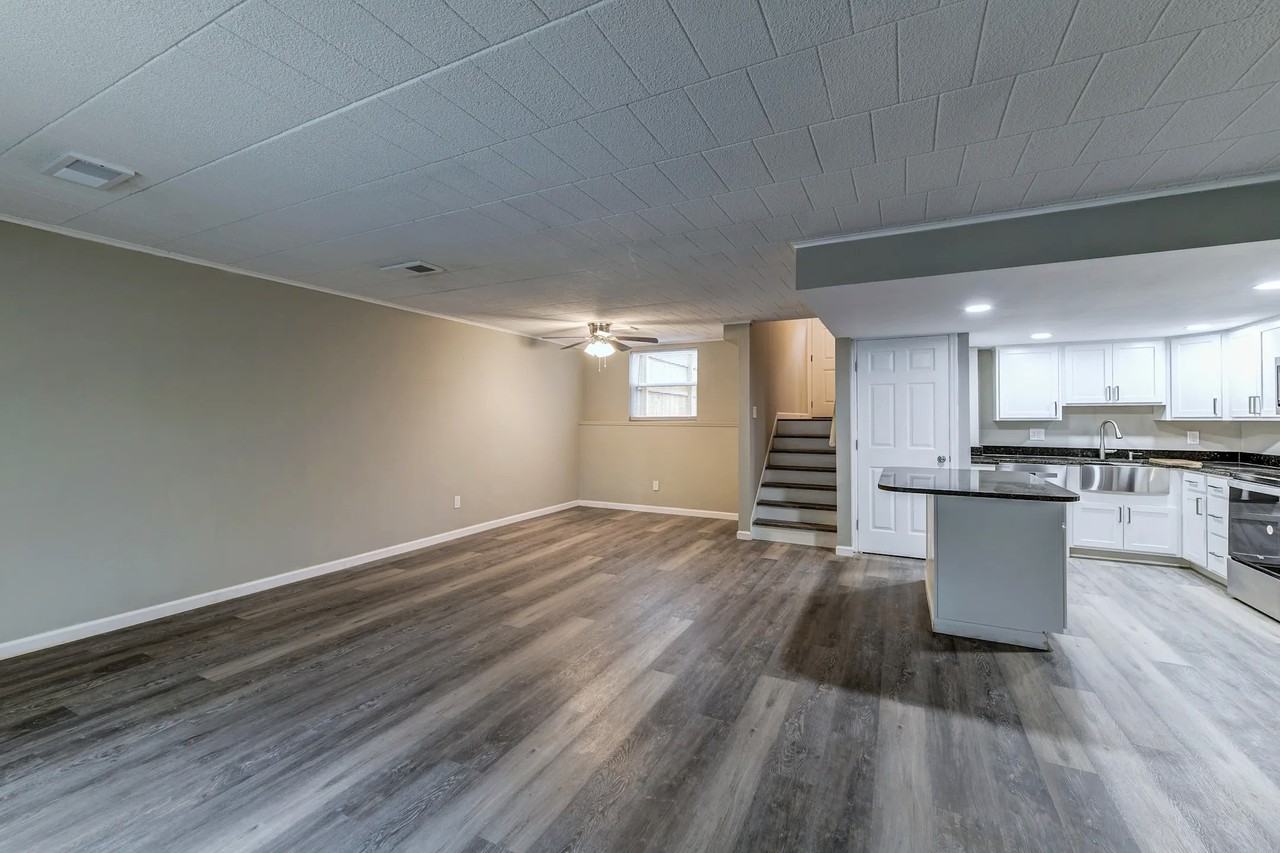 22072217 Aurora Dr #2215 - Photo 6 of 16