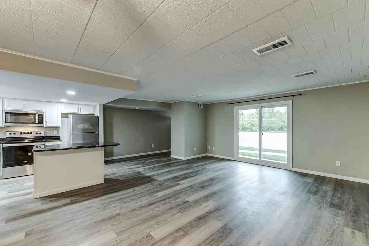 22072217 Aurora Dr #2215 - Photo 7 of 16