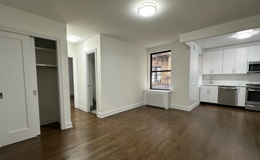 73 W 12th St #2G - Photo 3 of 8