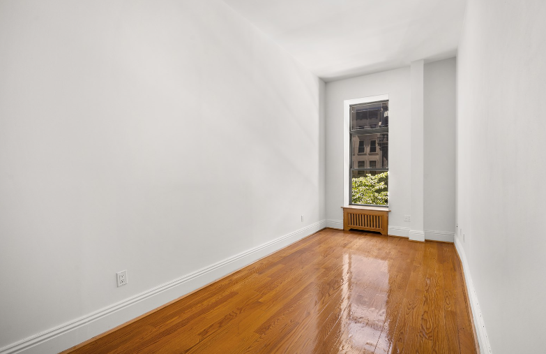 39 West 54th Street #2A - Photo 4 of 5