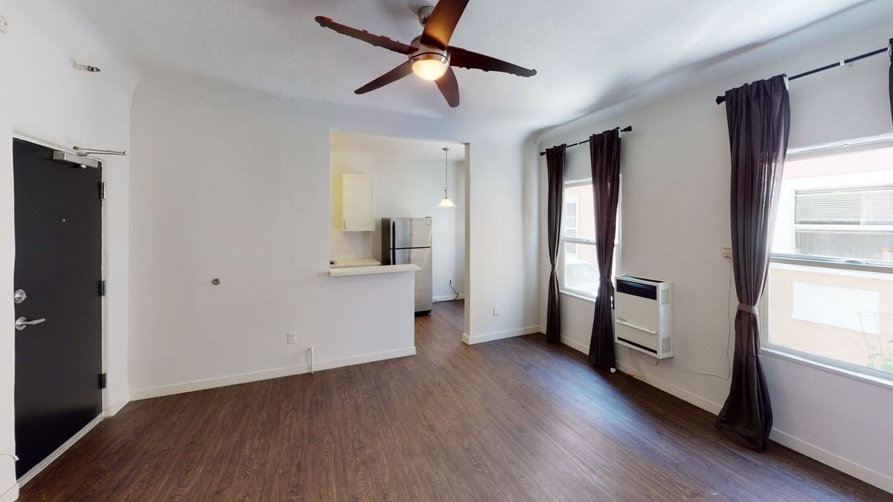 Alex Court Apartments - Photo 5 of 17