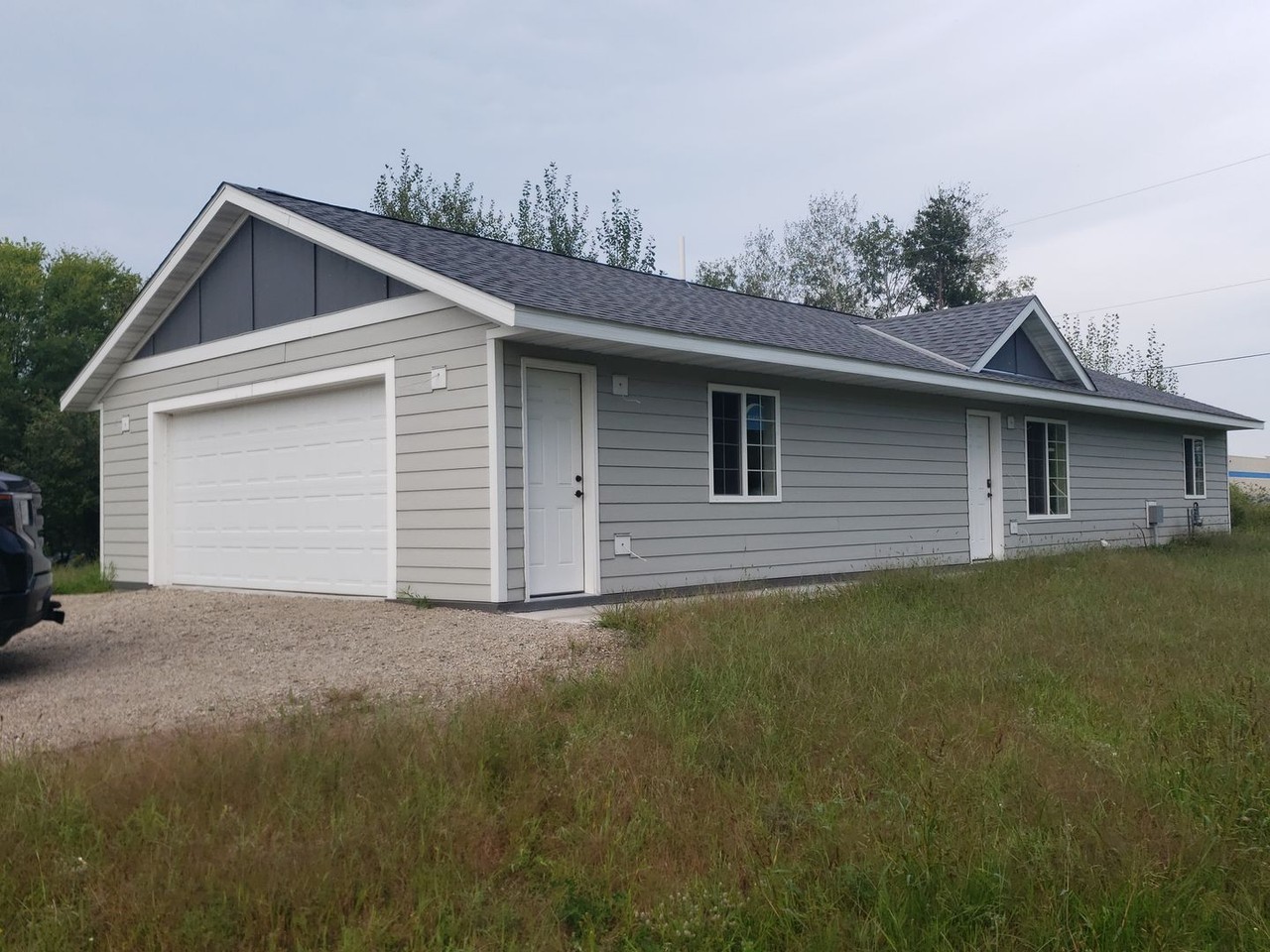 14142 Forest Dr - Photo 4 of 11