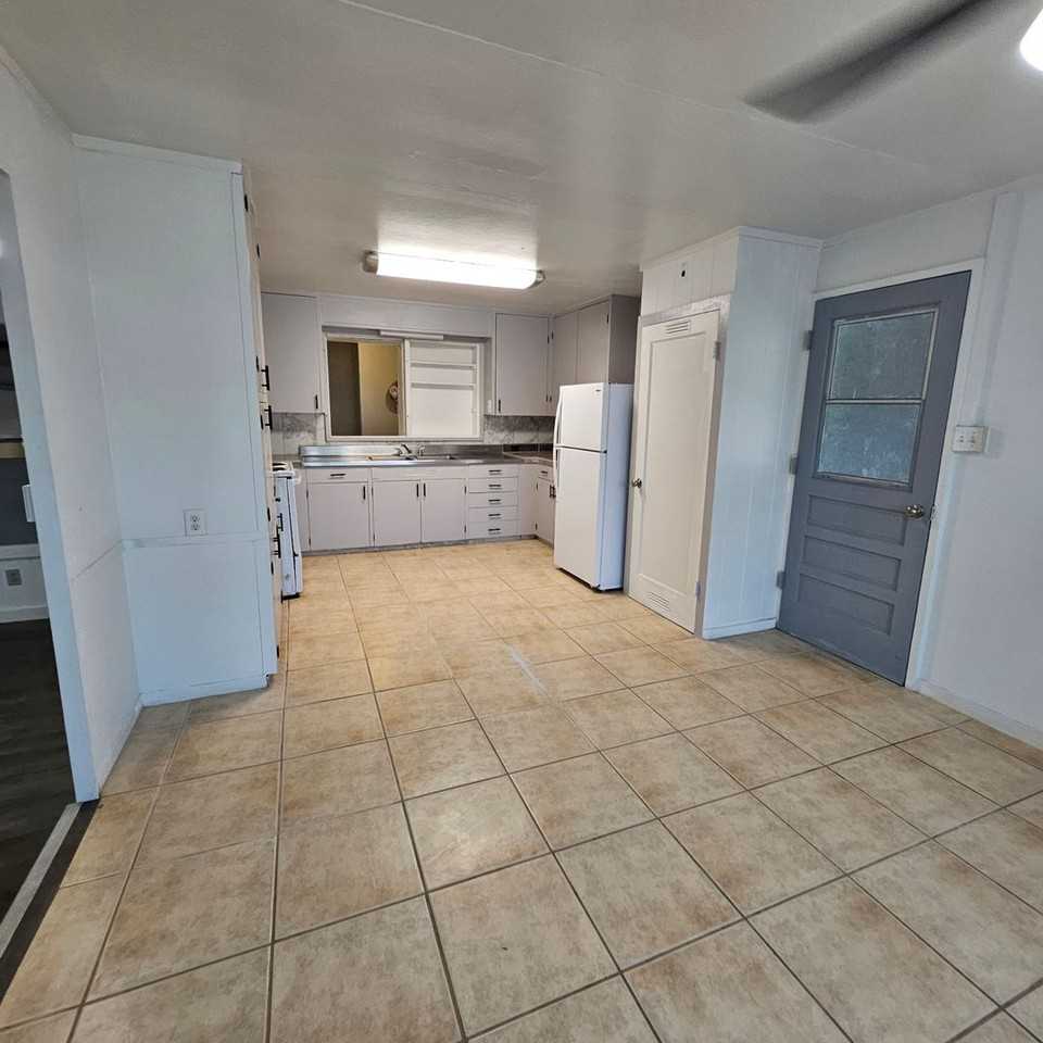42 Ainaola St - Photo 2 of 26