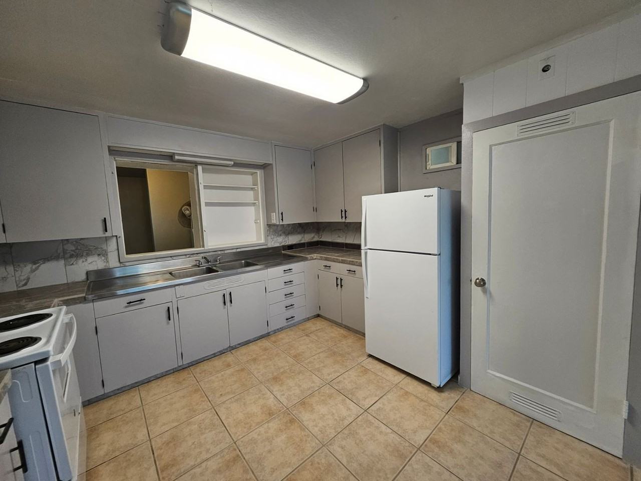 42 Ainaola St - Photo 3 of 26
