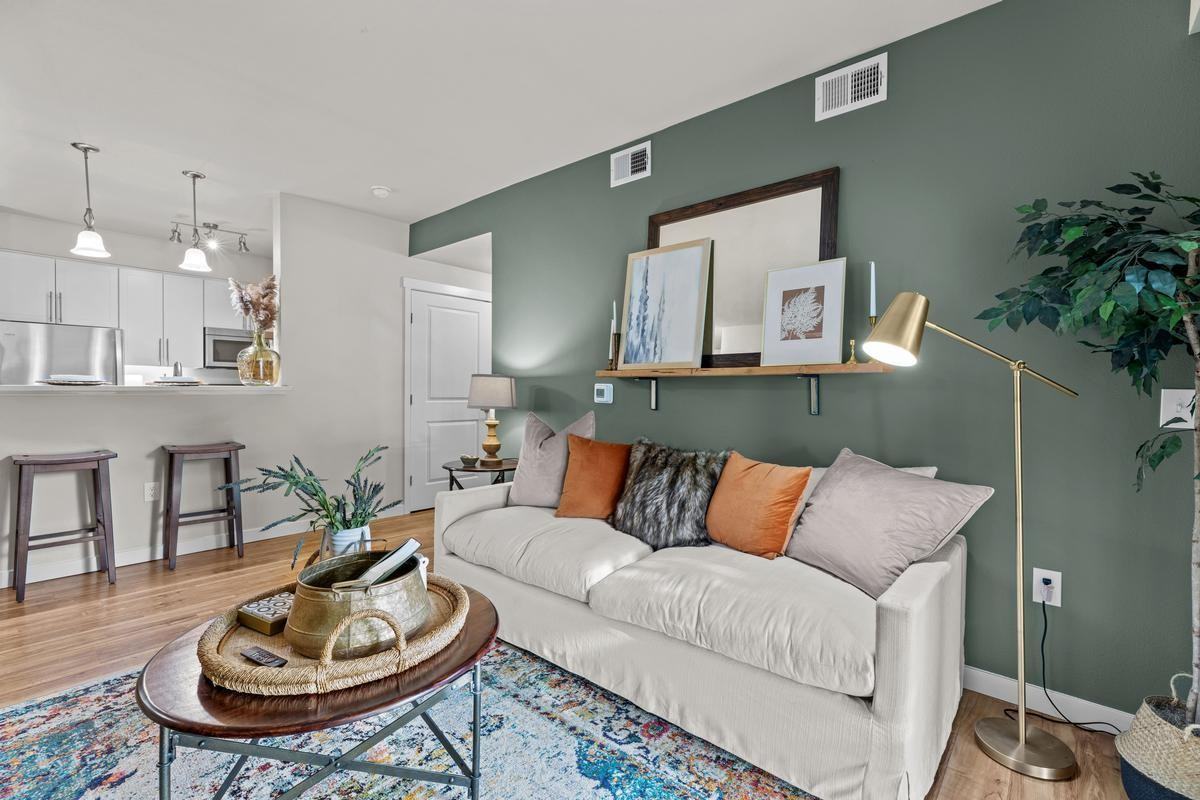 451 Westcliffe Blvd - Photo 6 of 17