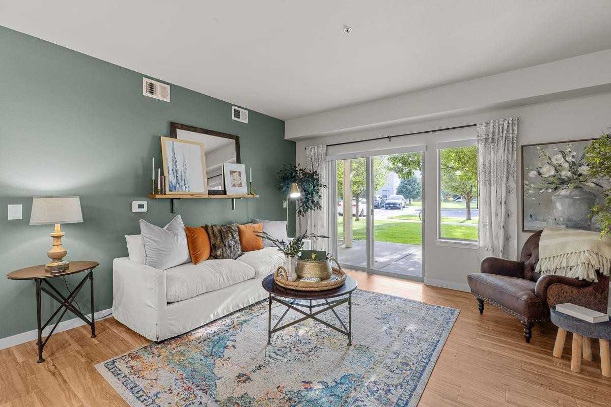 451 Westcliffe Blvd - Photo 5 of 17