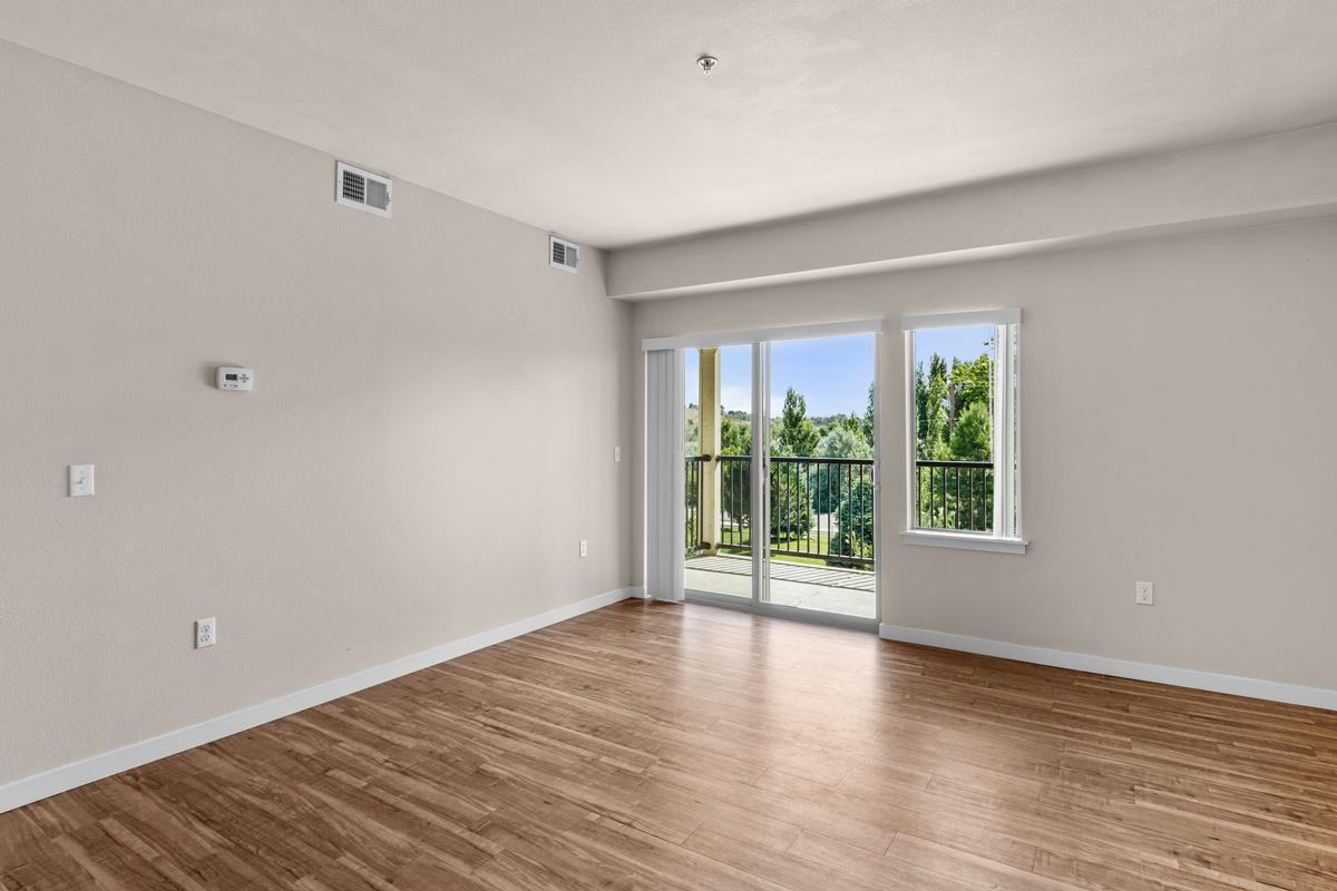 451 Westcliffe Blvd - Photo 5 of 20