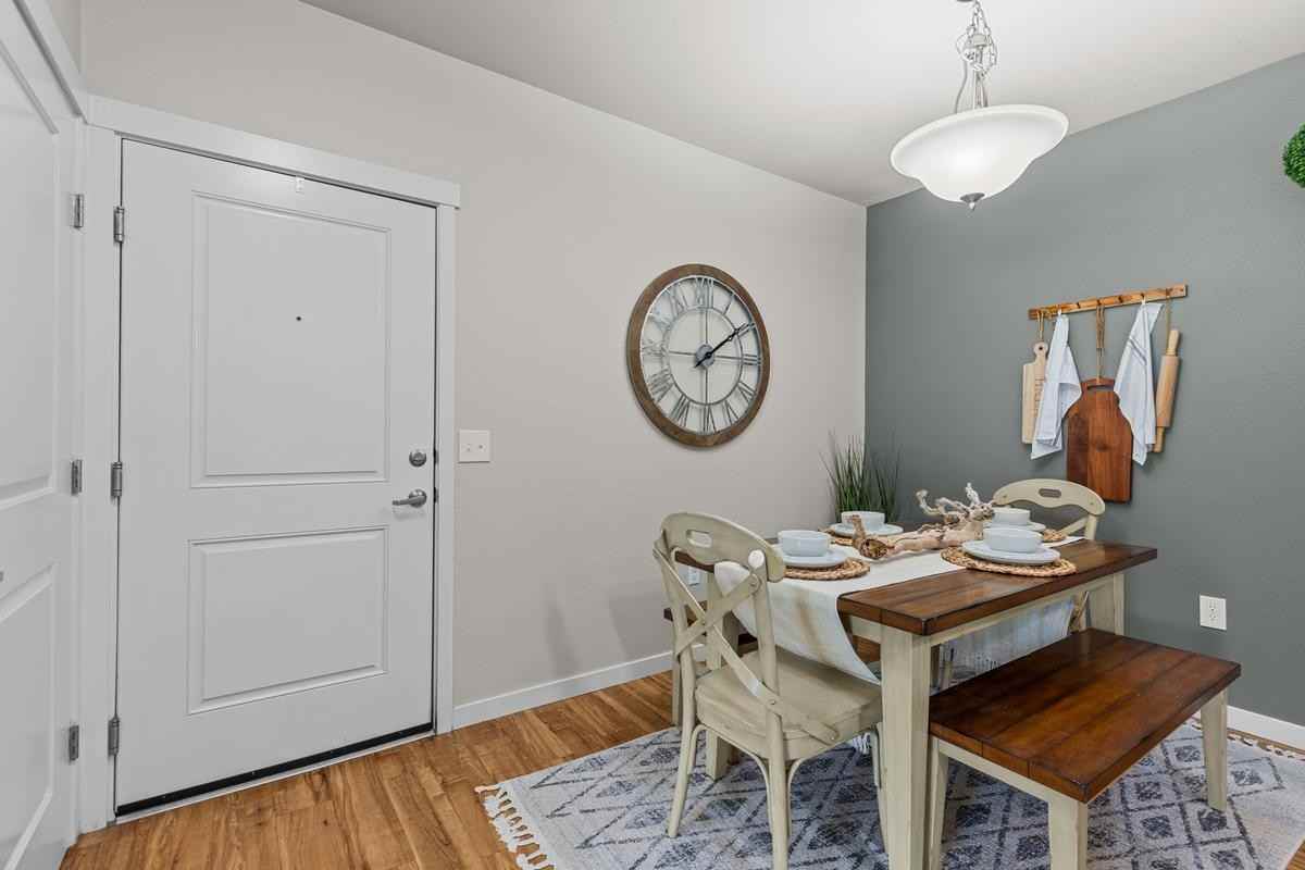 451 Westcliffe Blvd - Photo 3 of 20