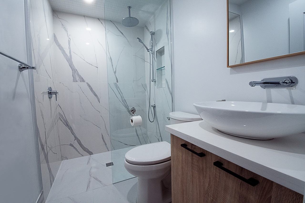 Gerrard St E & Pape Ave - Photo 3 of 4