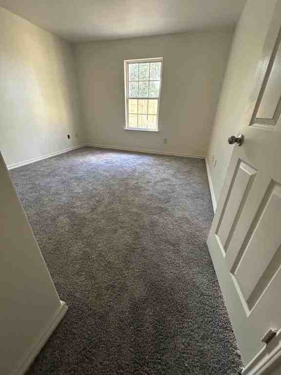 297 Graystone Cir - Photo 3 of 14