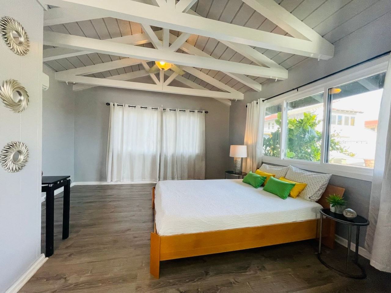 6767 Hawaii Kai Dr - Photo 4 of 14