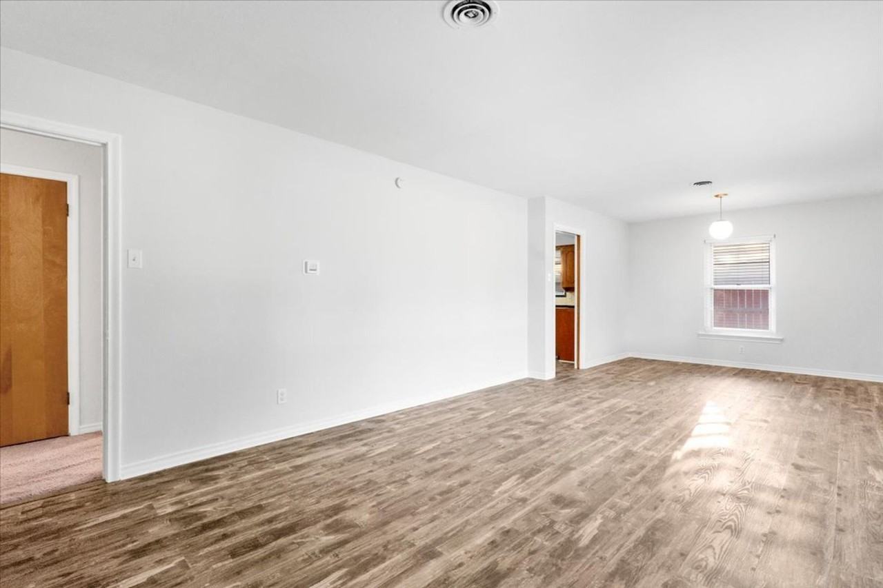 601 Devonshire Dr - Photo 3 of 40