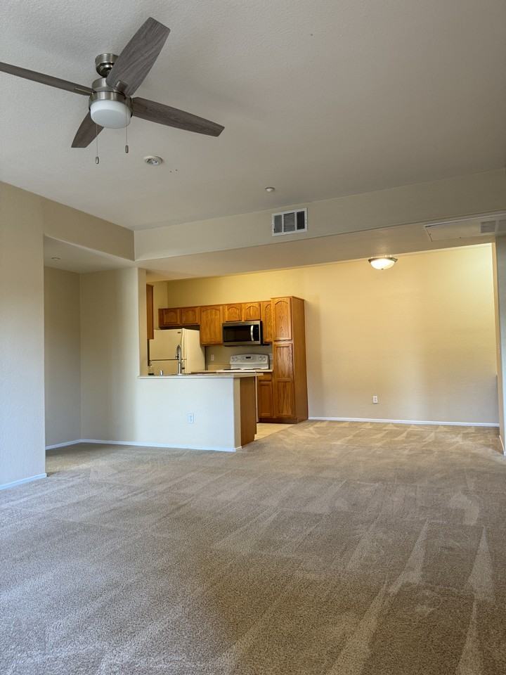 41410 Juniper St #623