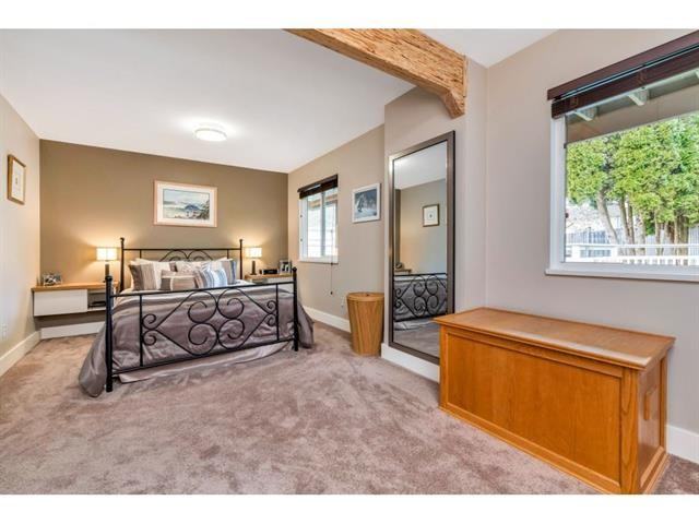 16065 77 Avenue - Photo 2 of 4