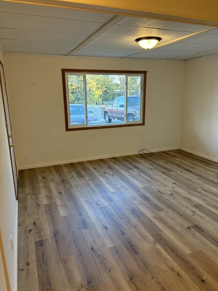 207 S Main St #1 - Photo 3 of 12