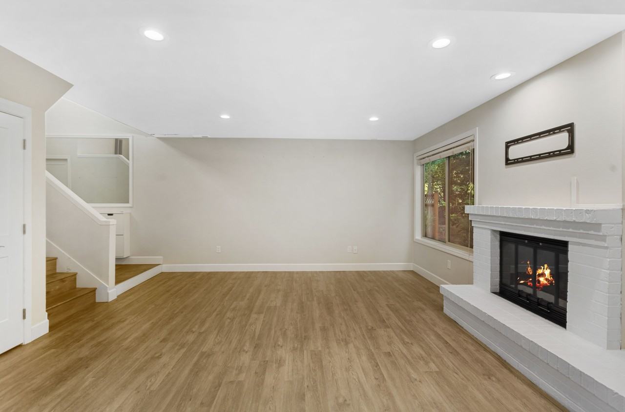 16000 Village Green Dr #B - Photo 4 of 50