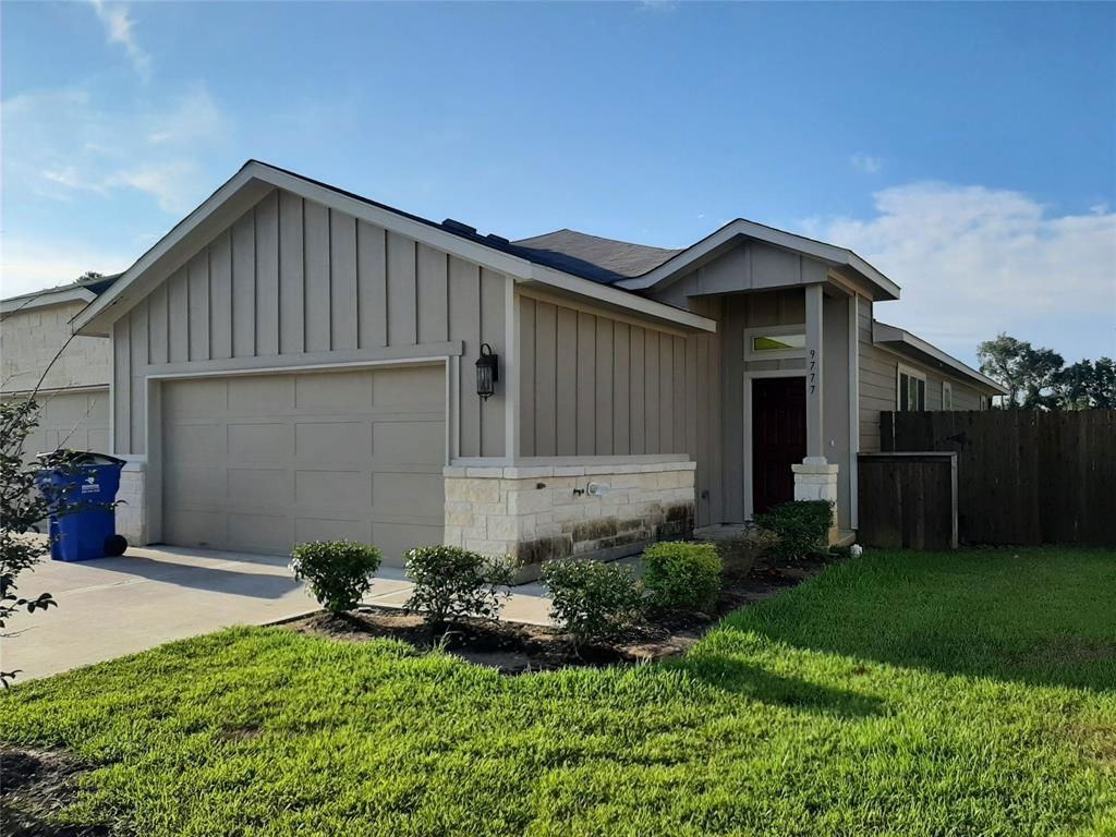 9777 Grosbeak Ln - Photo 2 of 8
