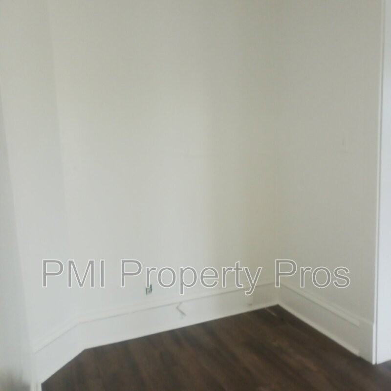 2155 N 32nd St Lowr - Photo 3 of 13